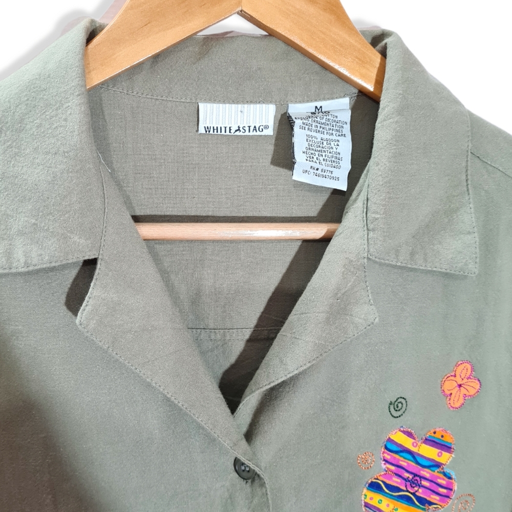 Size- M, white stag applique crop shirt - Picture 4 of 4